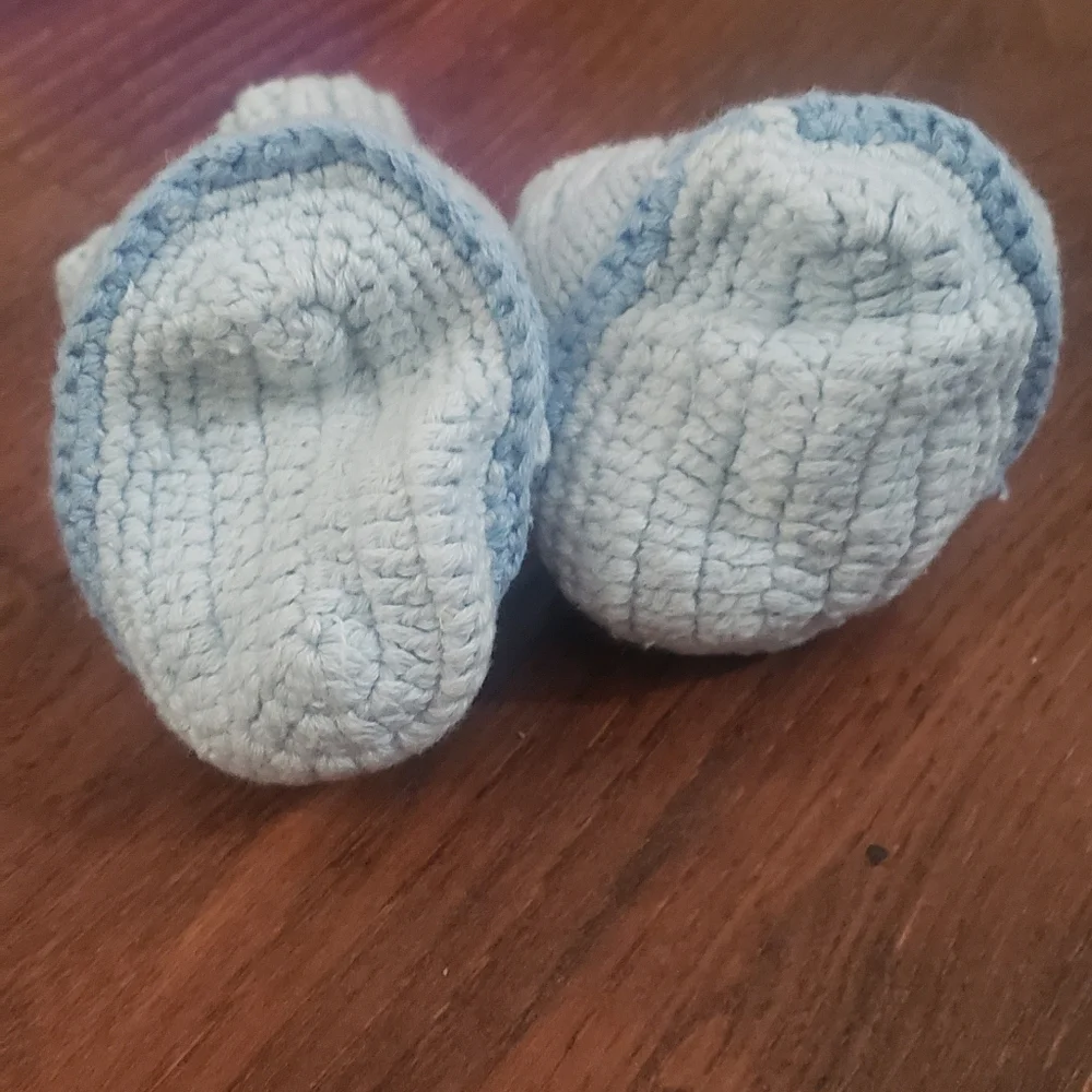 Disney Newborn Winnie-the-Pooh Knitted Baby Booties
